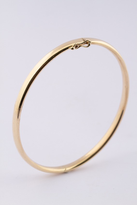 Gouden slaven armband met scharnier sluiting