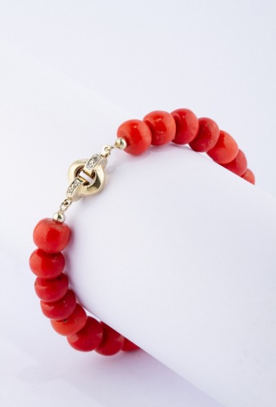Bloedkoralen armband aan gouden sluiting