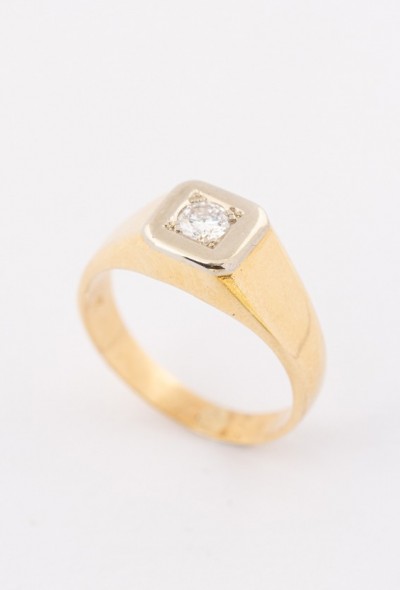 Gouden heren ring met een briljant van ca. 0.25 ct.