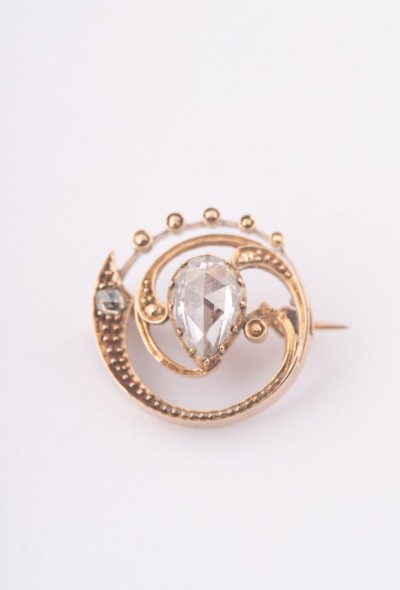 Gouden broche met roos geslepen diamanten