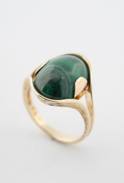 Gouden ring met malachiet