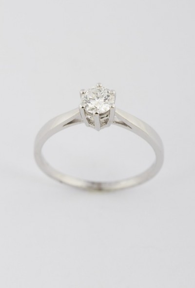 Wit gouden solitair ring met een briljant 0.45 ct.