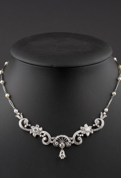 Wit gouden choker met briljanten en parels