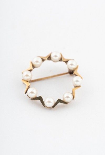 Broche