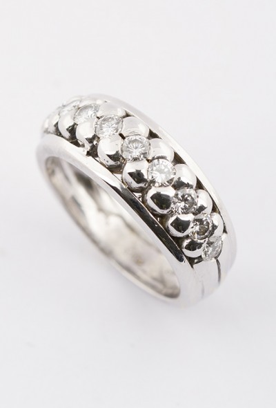 Rij ring met briljanten