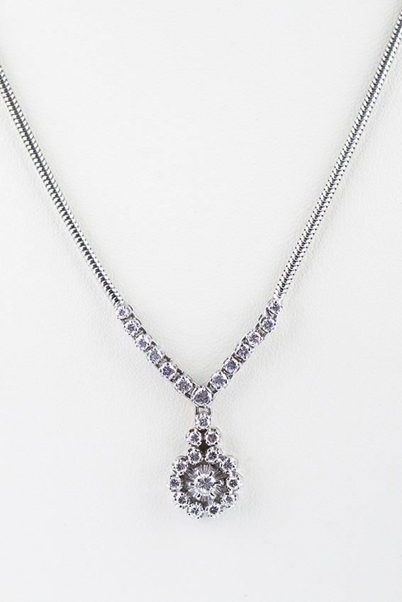 Wit gouden collier met briljant