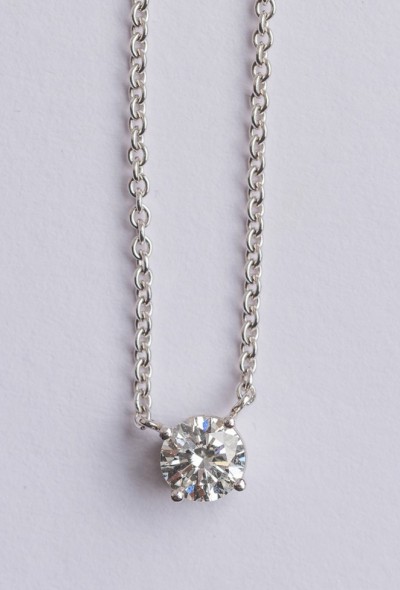 Wit gouden solitair hanger met een briljant van 0.51 ct.