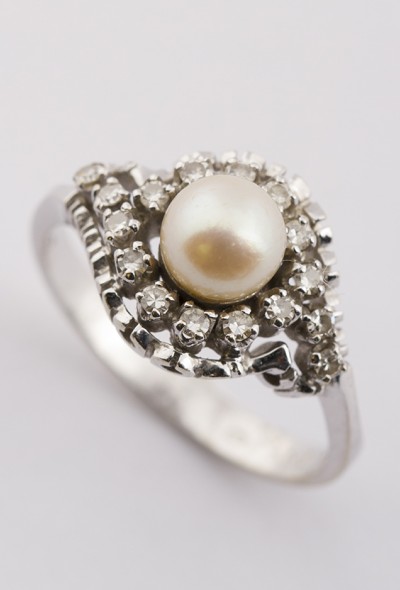 Ring met cultivé parel en briljanten