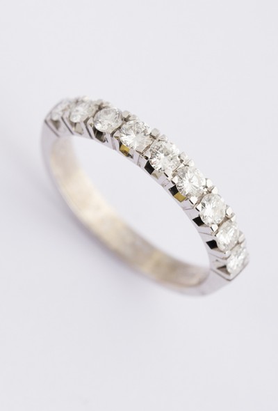 Wit gouden rij ring met briljant