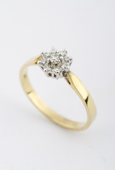 Gouden entourage ring met briljanten