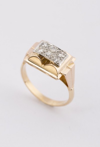 Gouden démodé (retro) ring met briljanten