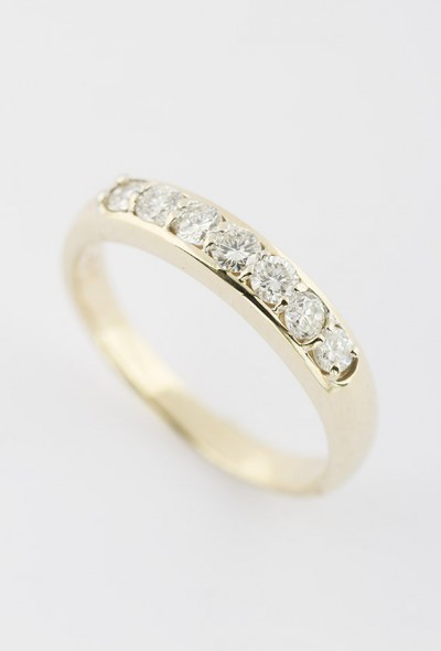Gouden rij ring met 7 briljanten