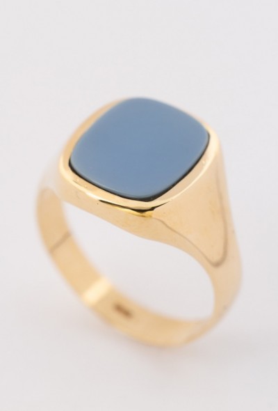 Gouden ring met blauwlagen steen