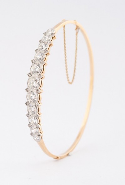 Antieke gouden bangle met oud geslepen briljanten