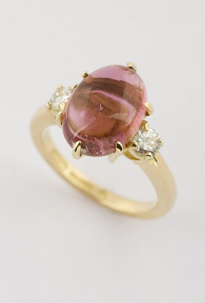 Gouden ring met toermalijn en briljant