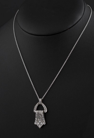 Platina hanger met oud geslepen briljanten