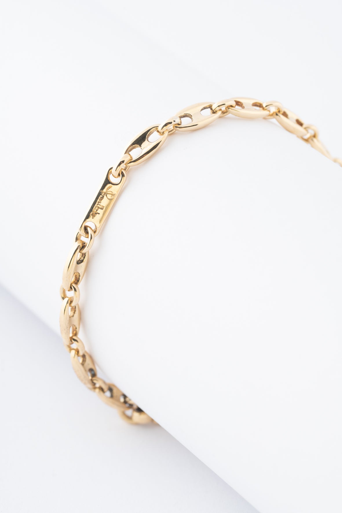 Yellow gold link bracelet from Pomellato