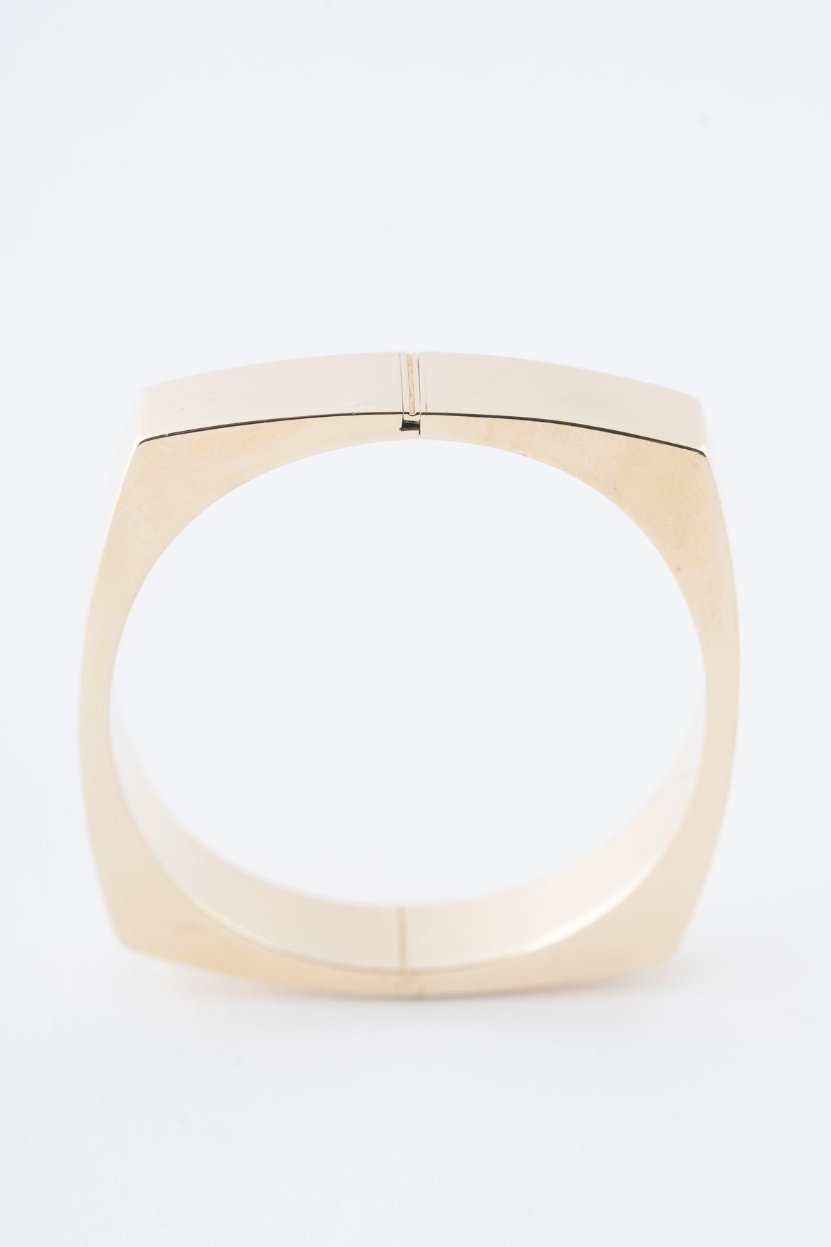 Geelgouden vierkante bangle