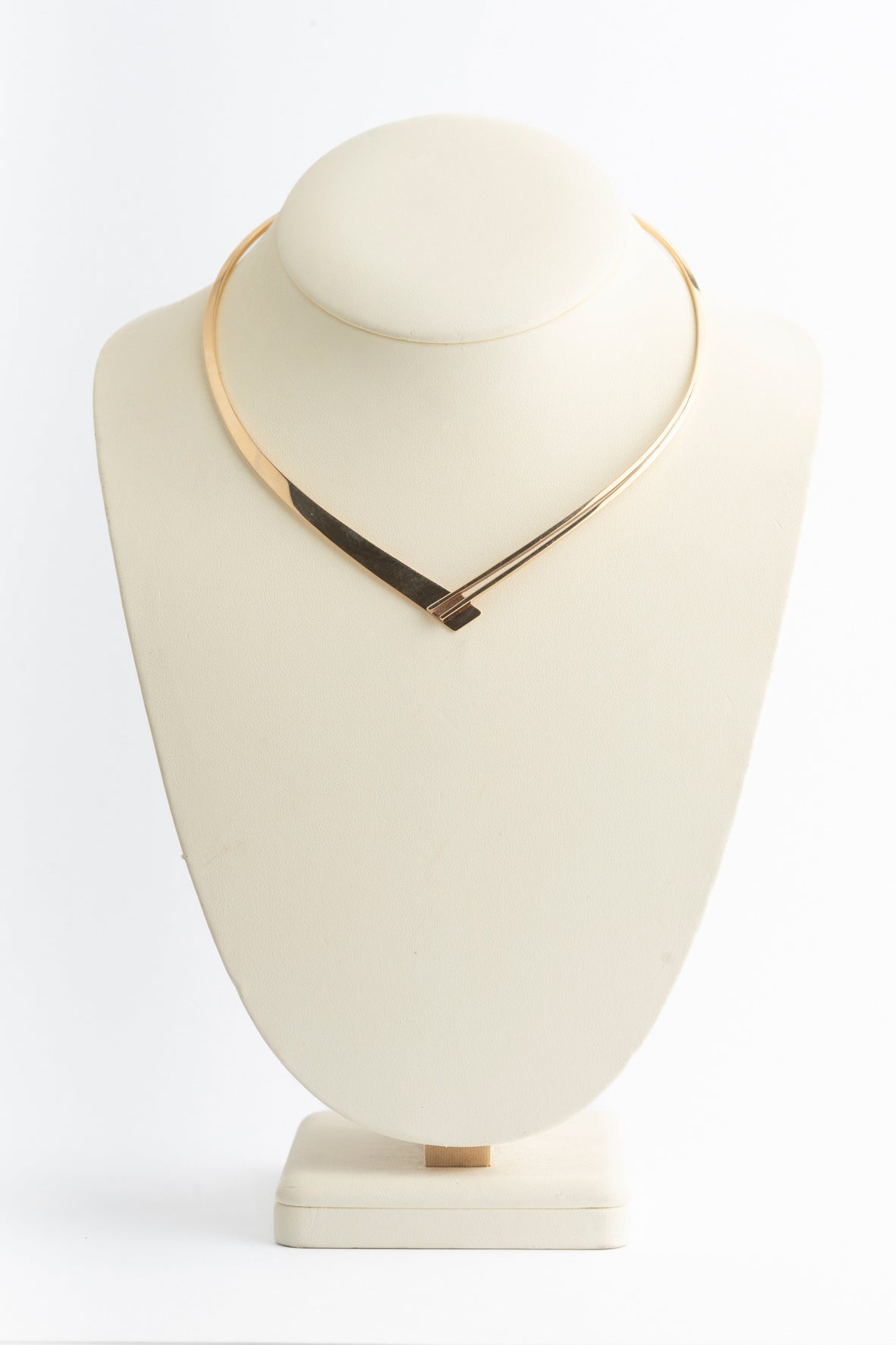 Yellow gold (necklace) choker with hinge