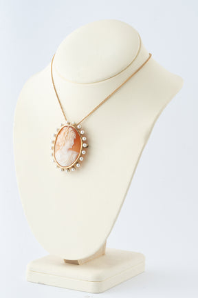 Antique yellow gold cameo/brooch pendant on a yellow gold necklace