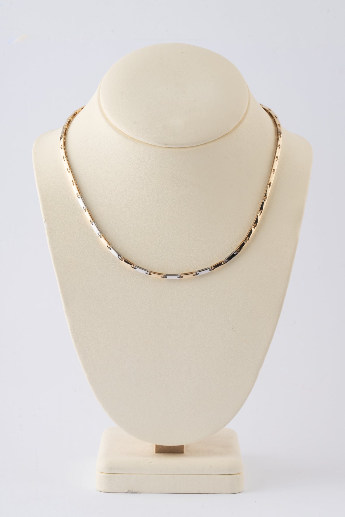 Wit/geel gouden schakel collier met briljanten
