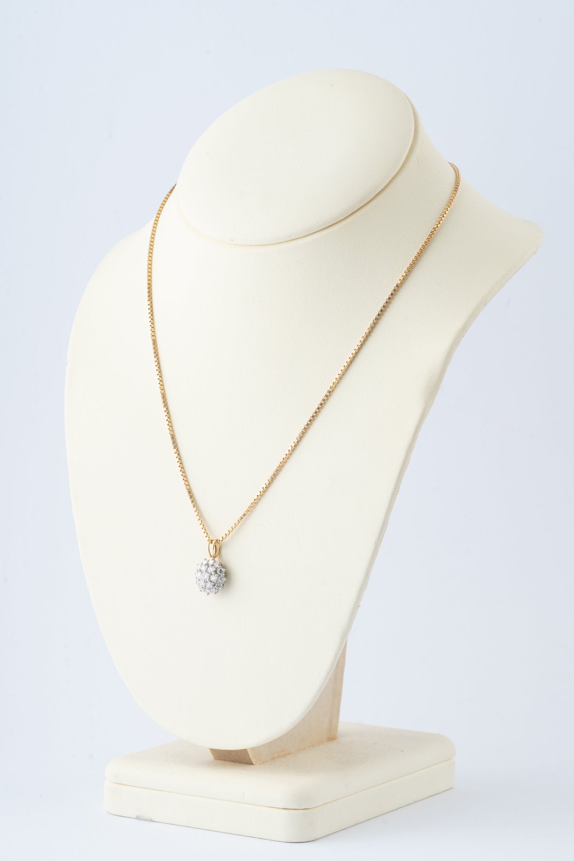 Witgouden/geel gouden hanger met briljanten aan geelgouden venetiaans collier