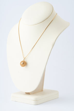 Geelgouden filigrain hanger aan geelgouden Venetiaans collier