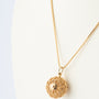 Geelgouden filigrain hanger aan geelgouden Venetiaans collier