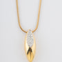 Geelgouden hanger met briljanten aan geelgouden slangencollier