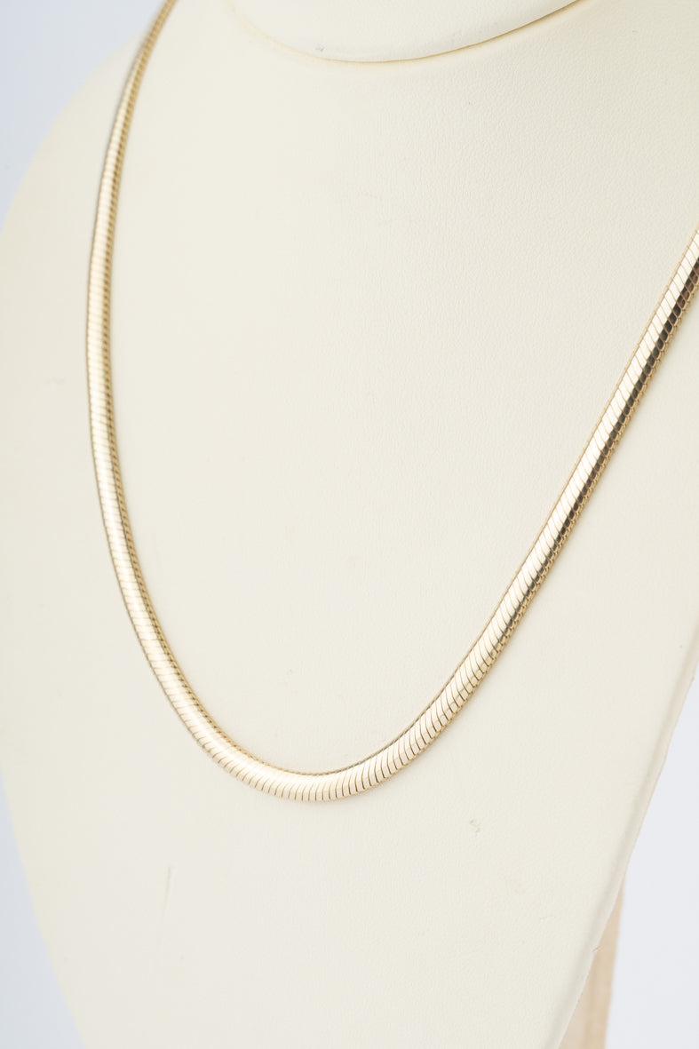 Geelgouden soepel omega collier