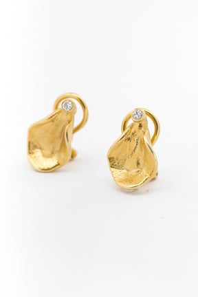 Geel gouden oorclips met briljant, Scandinavisch design