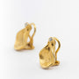 Geel gouden oorclips met briljant, Scandinavisch design