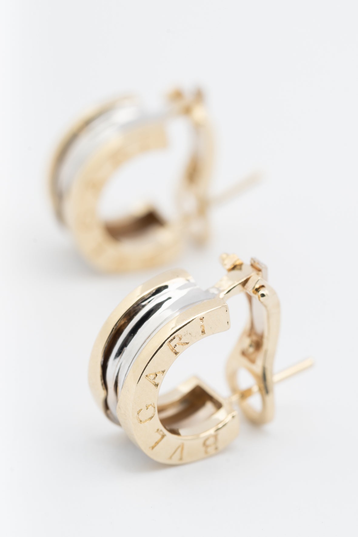 Wit/geel goulden BVLGARI oor ringen/creolen