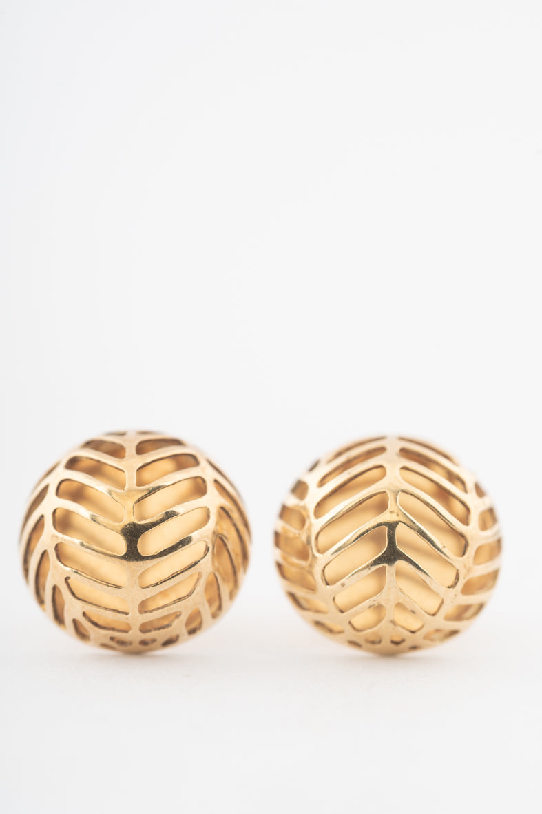 Yellow gold openwork stud earrings