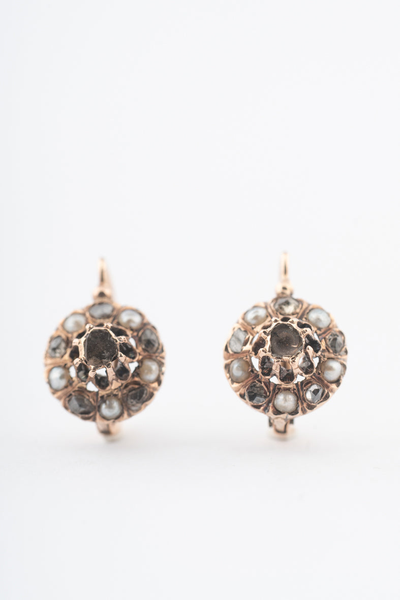 Antique yellow gold cluster earrings with diamonds and pearls