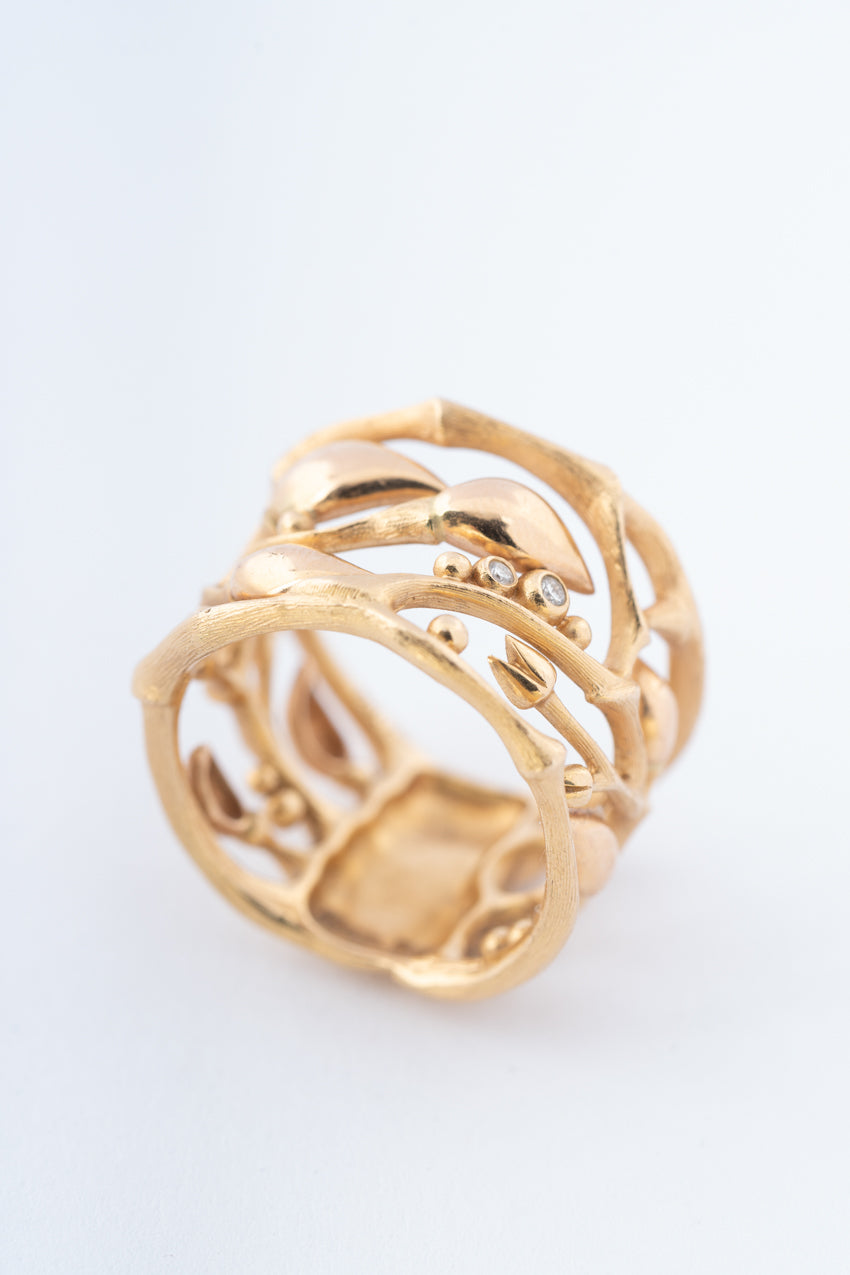 Geel gouden ring met briljanten "Forest" door Ole Lynggaard