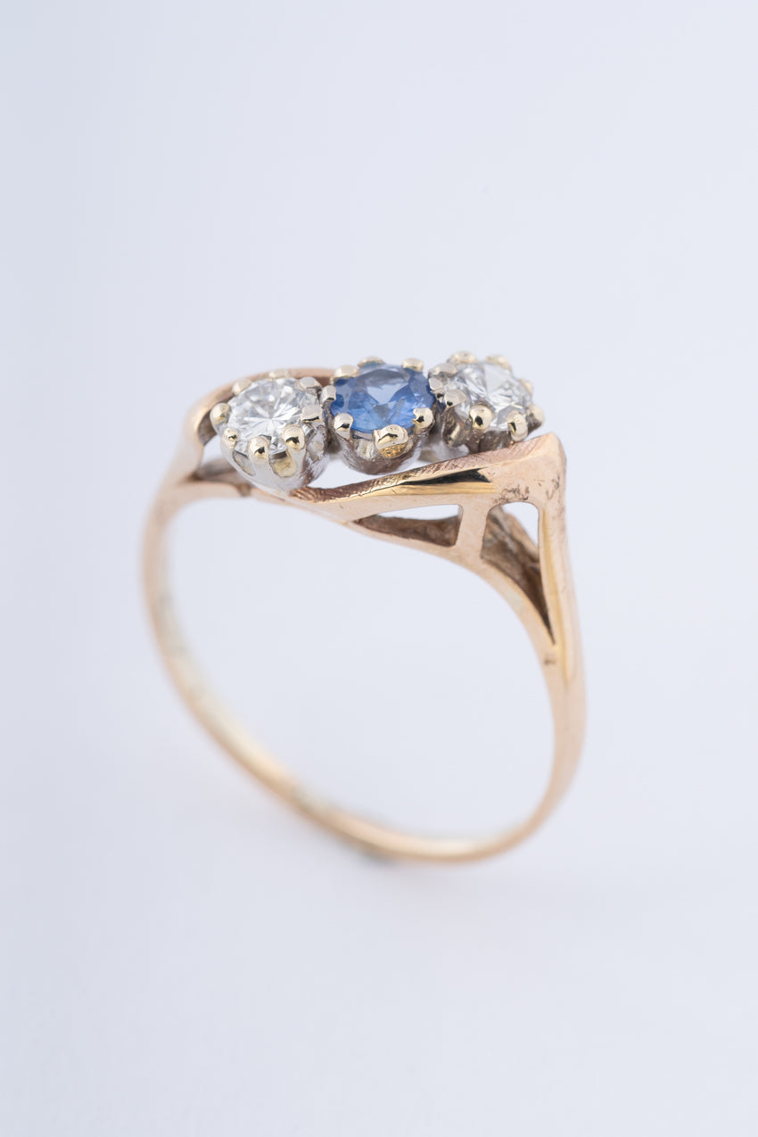 Old signet ring with sapphire and brilliants