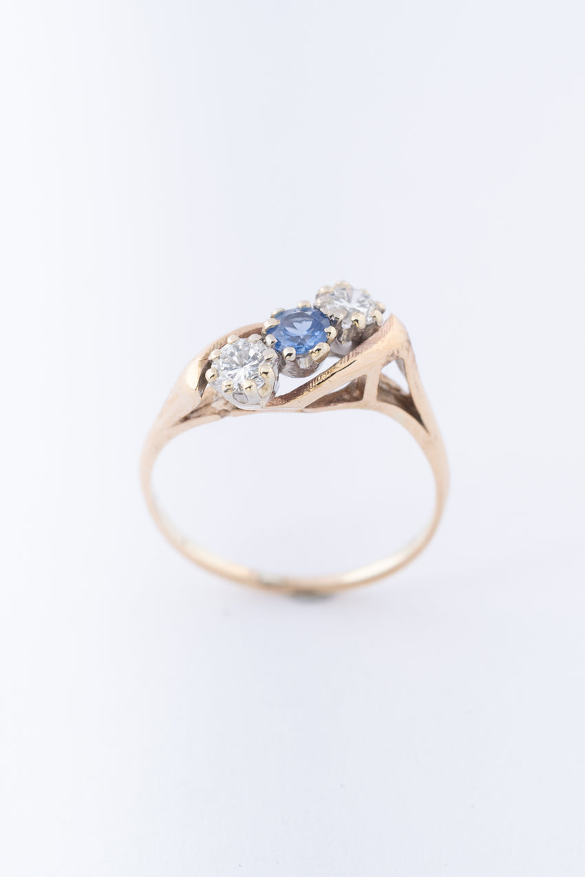 Old signet ring with sapphire and brilliants