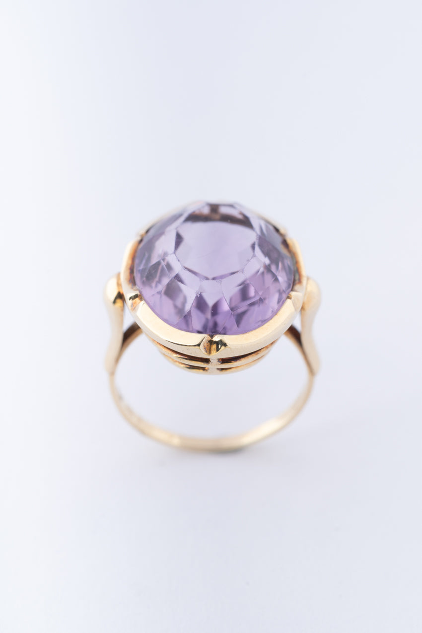 Gouden ring met amethist