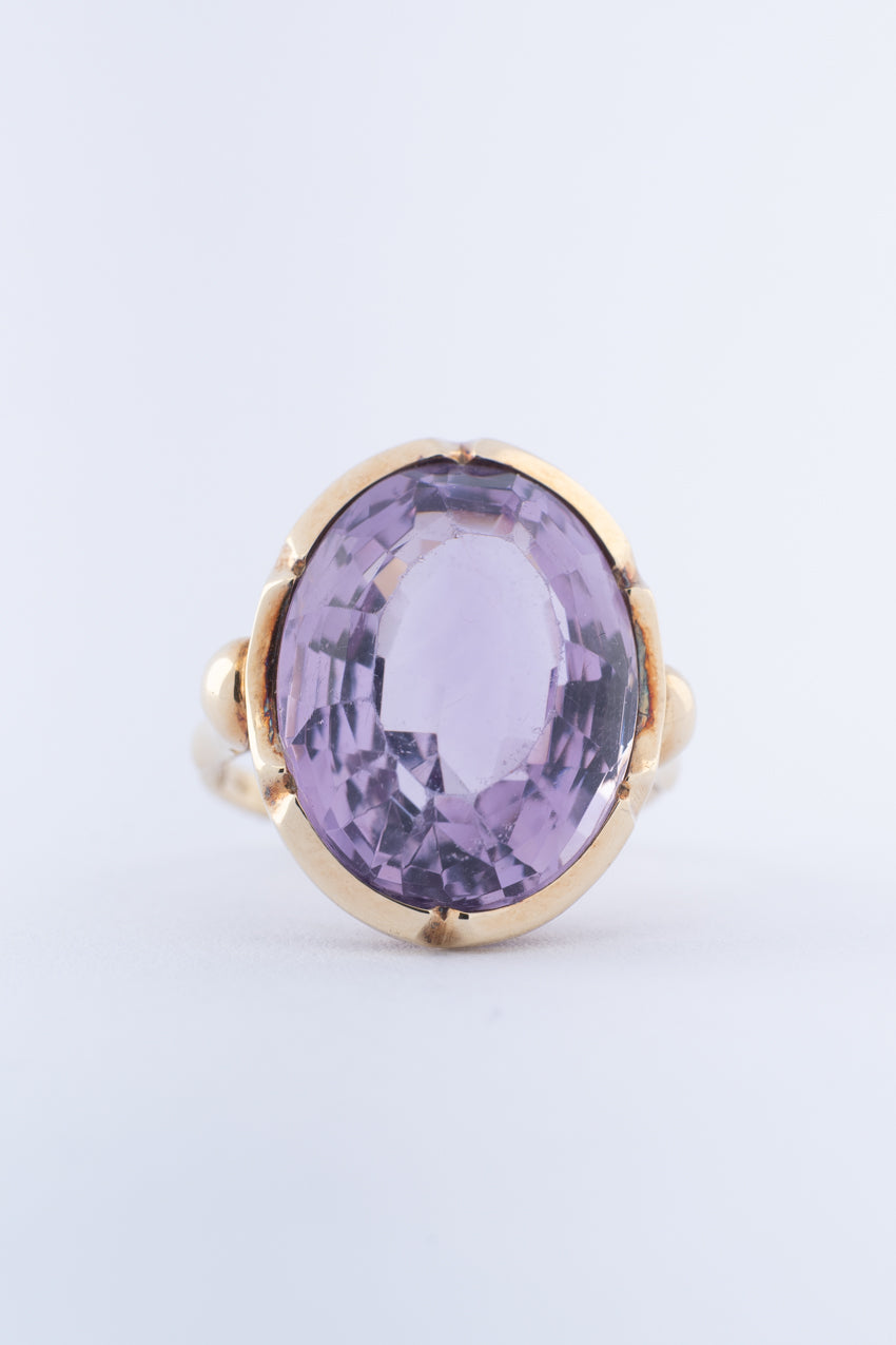 Gouden ring met amethist