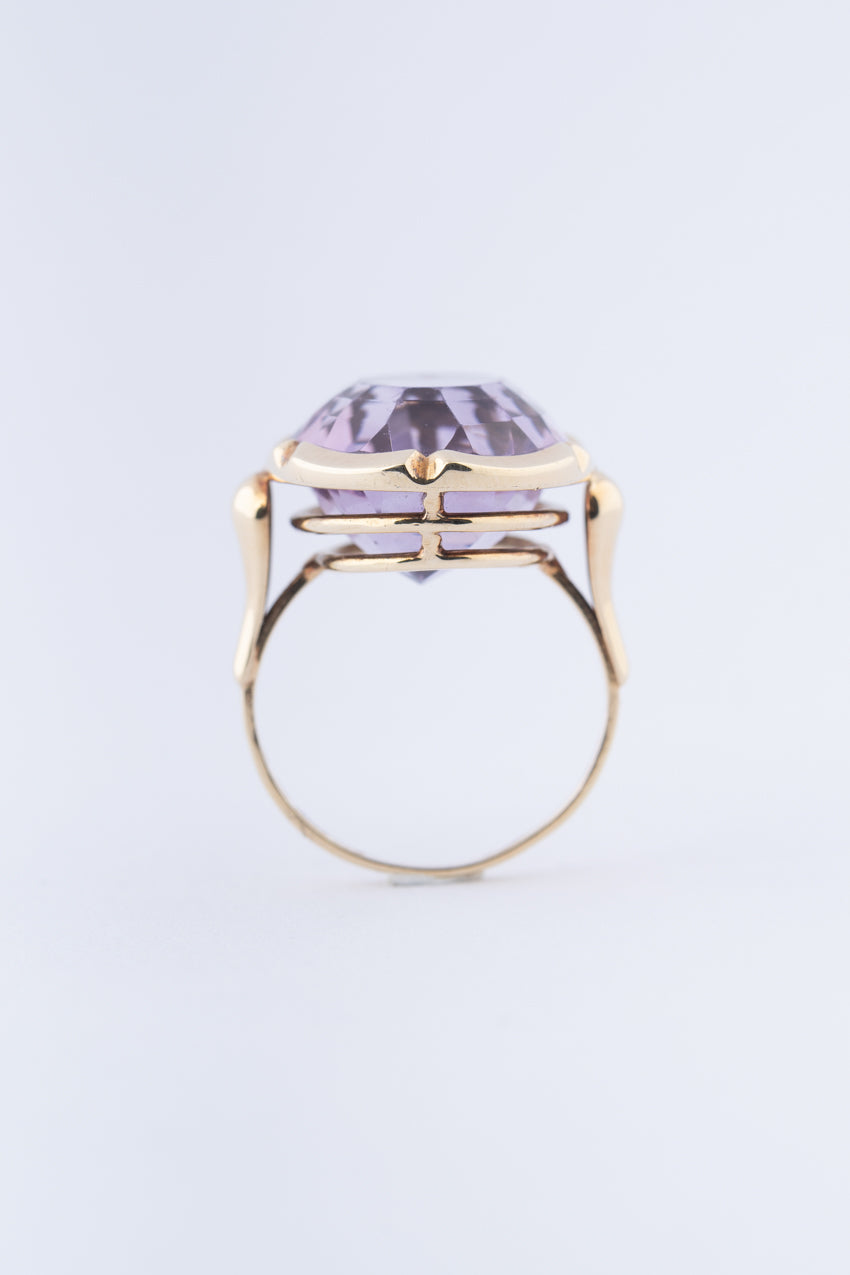 Gouden ring met amethist