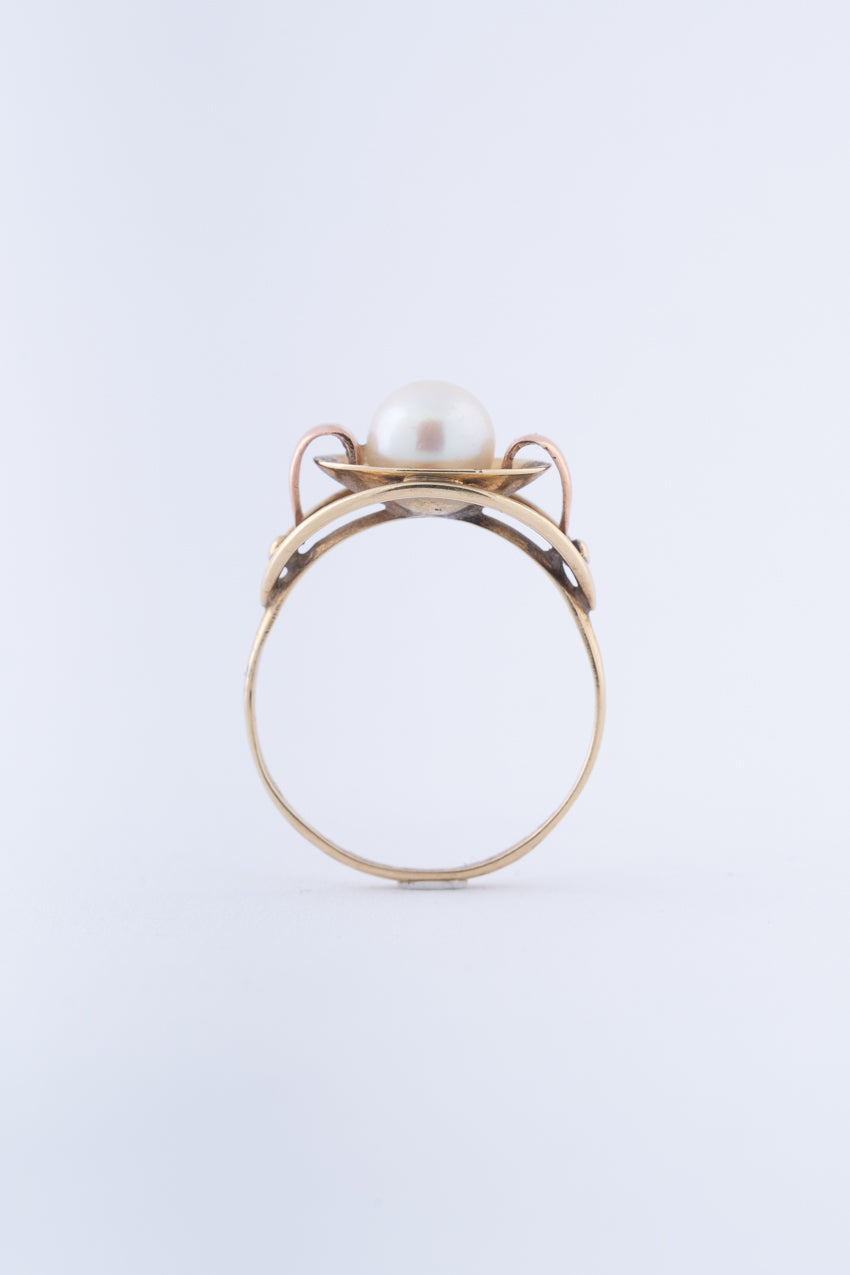 Gouden bi-color ring met cultive parel