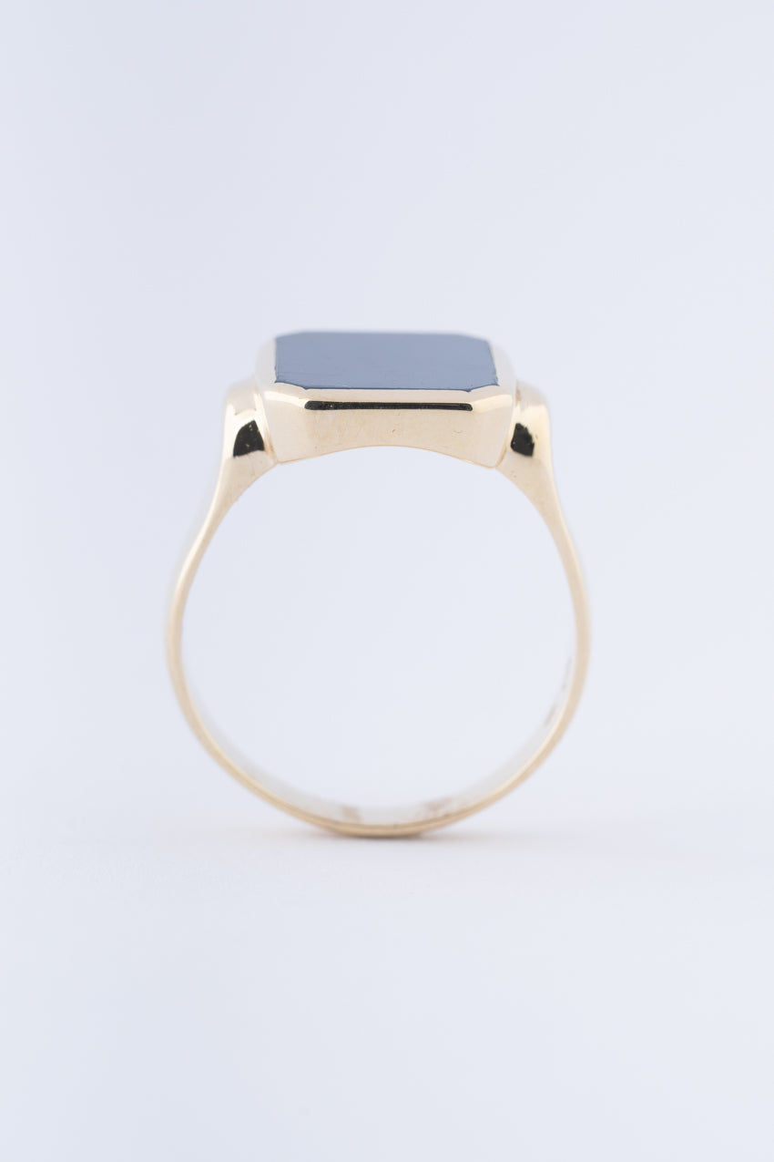 Gouden heren ring met blauwe lagensteen