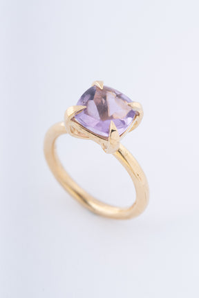 Gouden ring met amethist