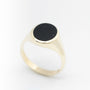 Geel gouden ovale monogram ring met onyx