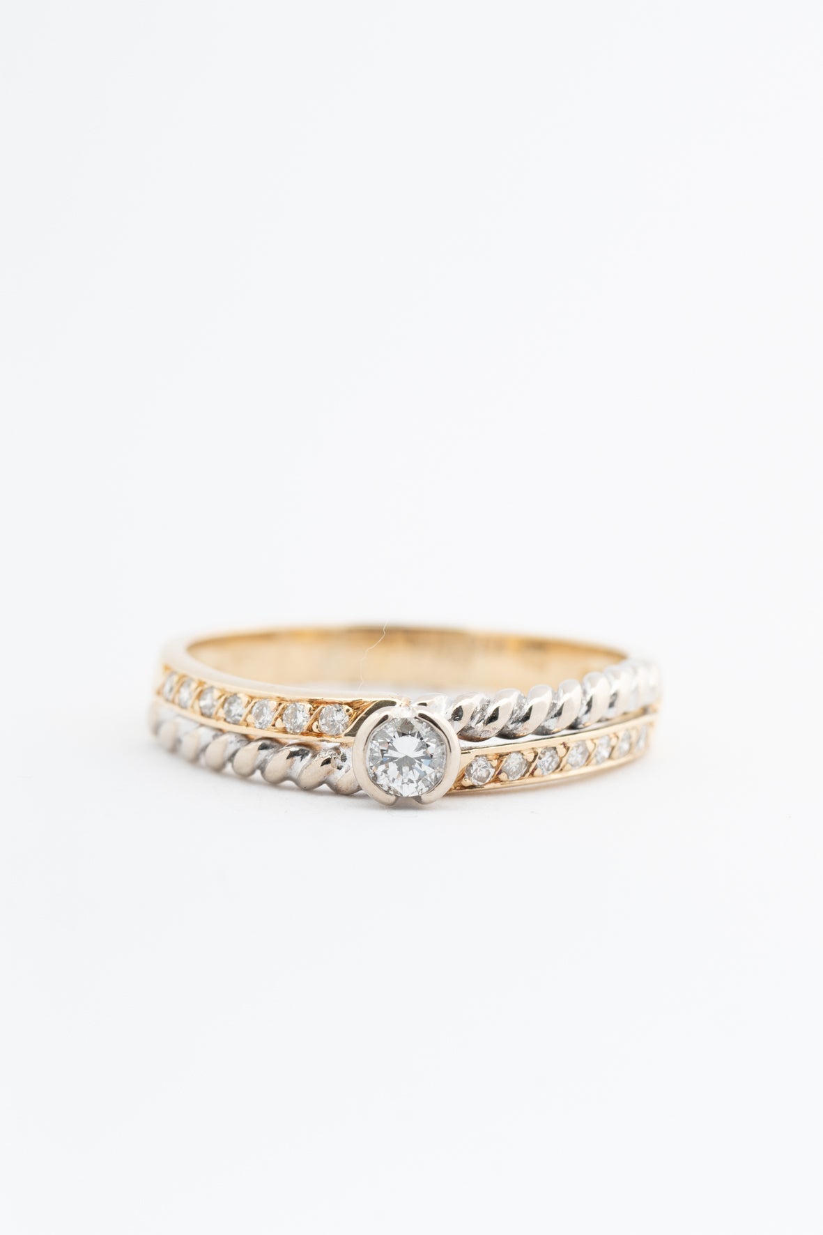 Wit/geel gouden ring met briljanten