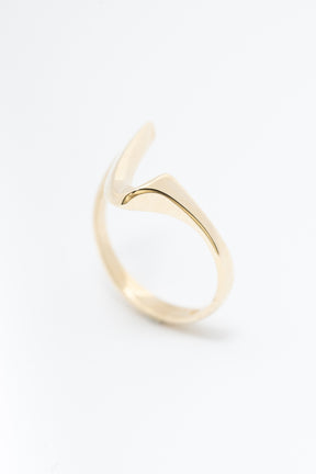 Yellow gold stylized ring