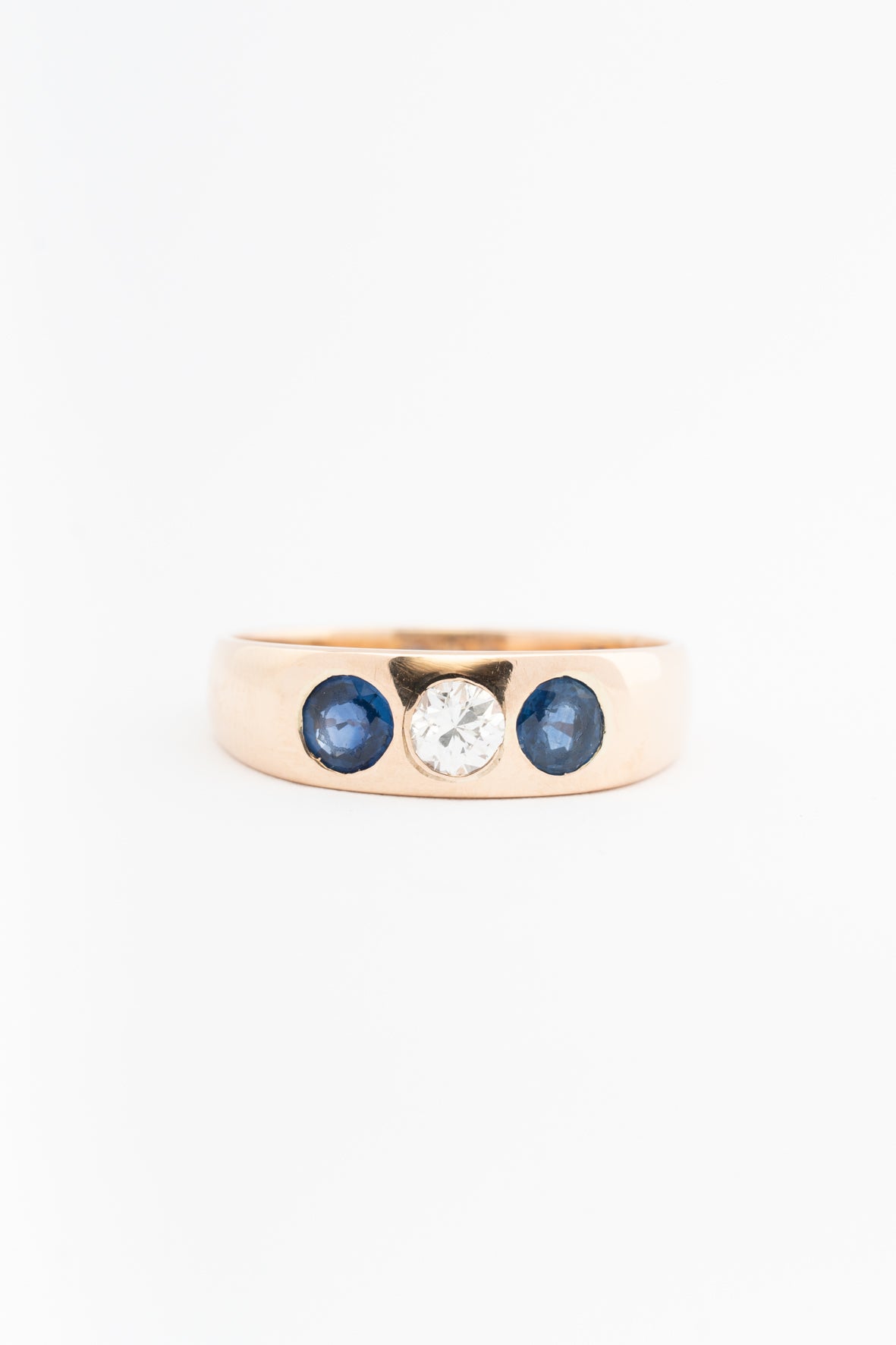 Antique yellow gold stacking ring with a brilliant-cut diamond and sapphires