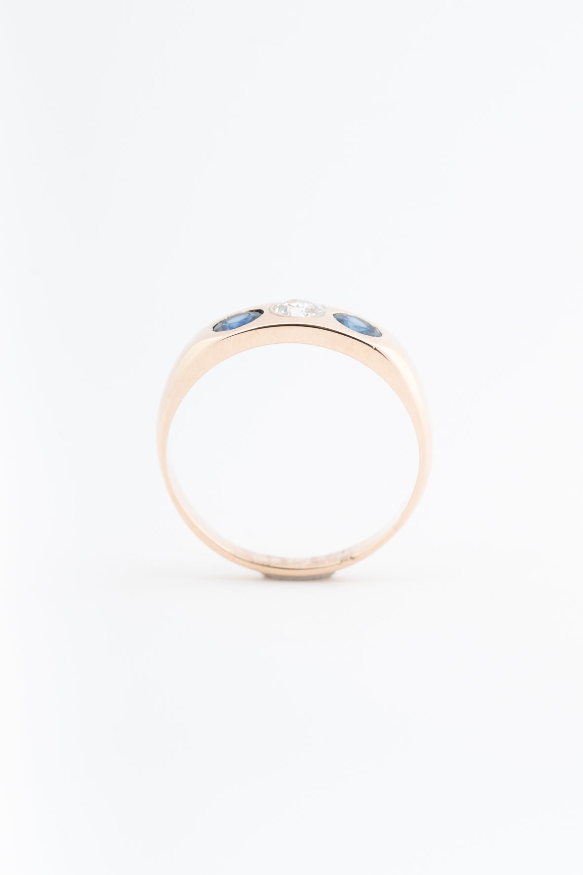 Antique yellow gold stacking ring with a brilliant-cut diamond and sapphires