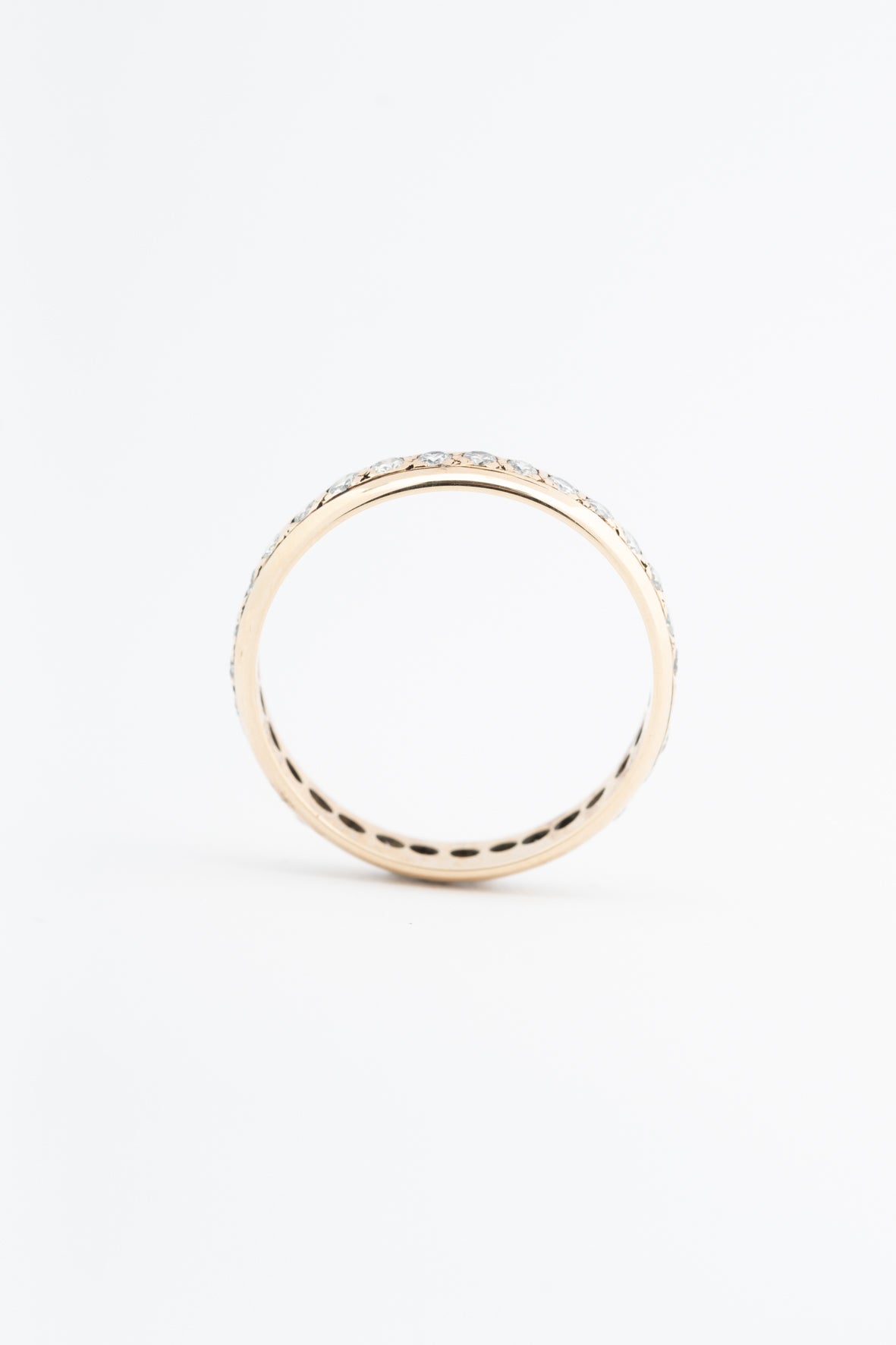 Yellow gold eternity ring with brilliant-cut diamonds